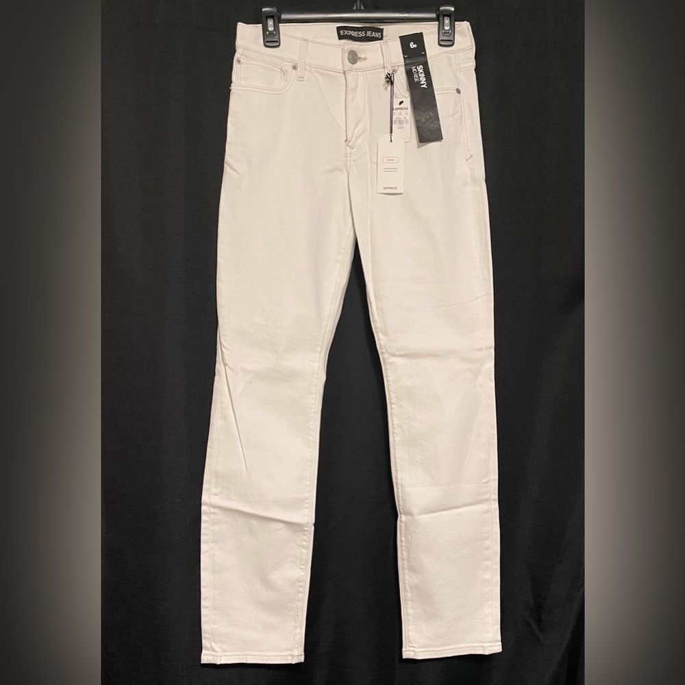 Express White Mid Rise Skinny Jeans with Stretch   Size 6R   Brand New